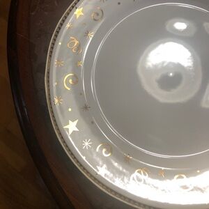 Pampered Chef Decorative Dessert Plates Set